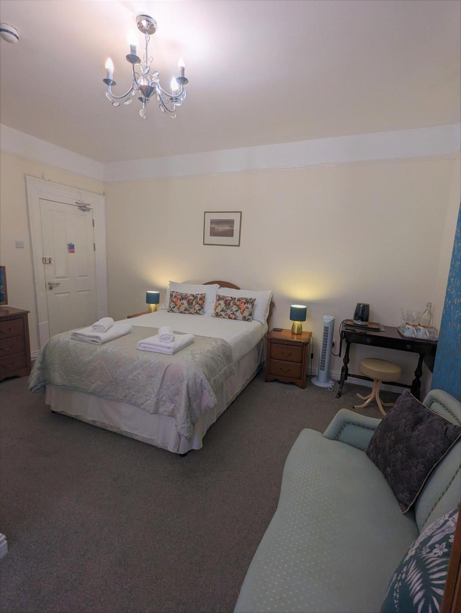 The Senarth Bed & Breakfast Ландъндо Стая снимка